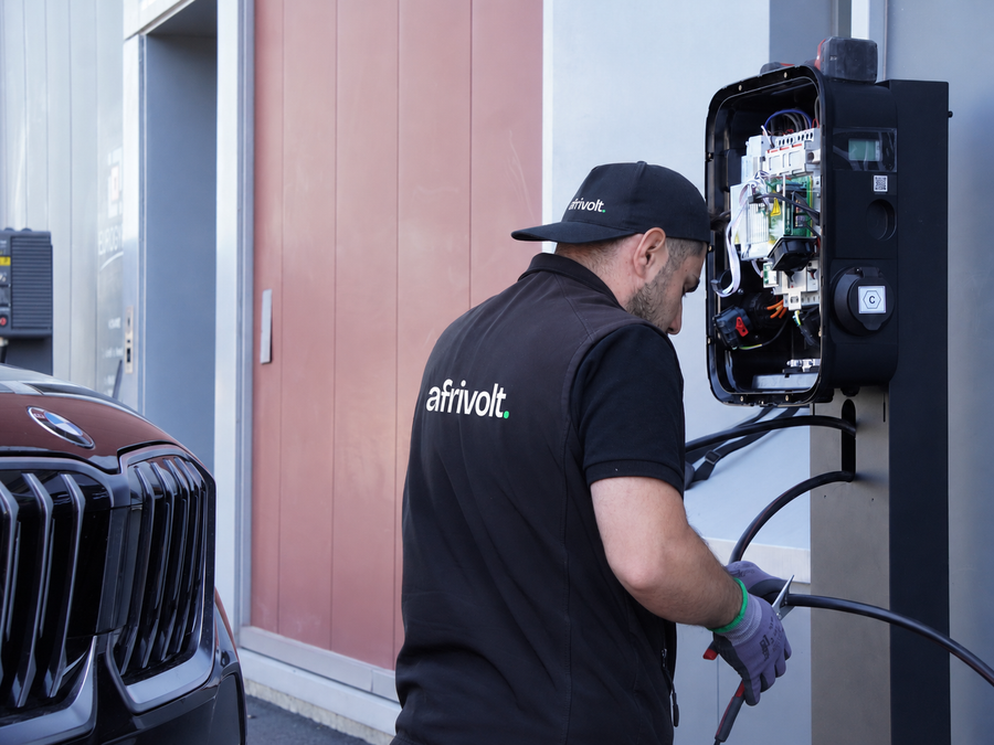 Électricien IRVE Afrivolt en intervention